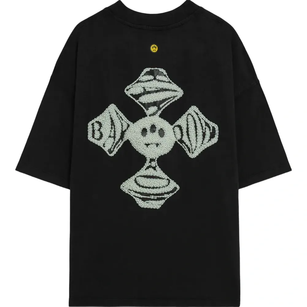 Футболка с вышивкой