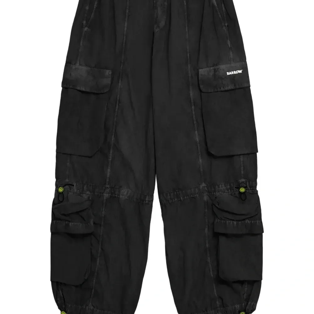 Брюки с карманами