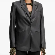 Блейзер с карманами