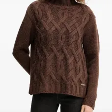 Свитер фактурной вязки с высоким воротником Свитер фактурной вязки с высоким воротником