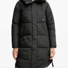 Стеганое пальто с капюшоном Стеганое пальто с капюшоном