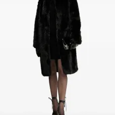 Шуба из искусственного меха