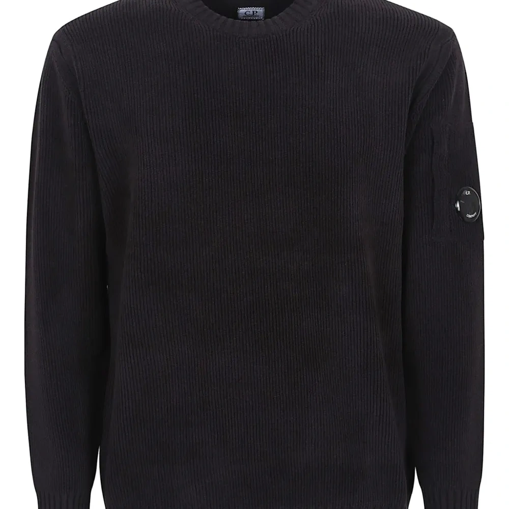 Свитер с эффектом линзы