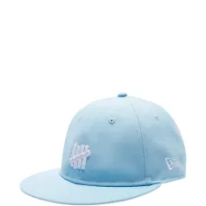 Бейсболка с пятью полосками и застежкой на кнопках