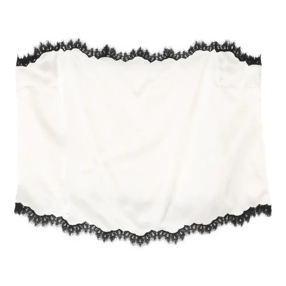 Кружевной топ с квадратным вырезом Кружевной топ с квадратным вырезом