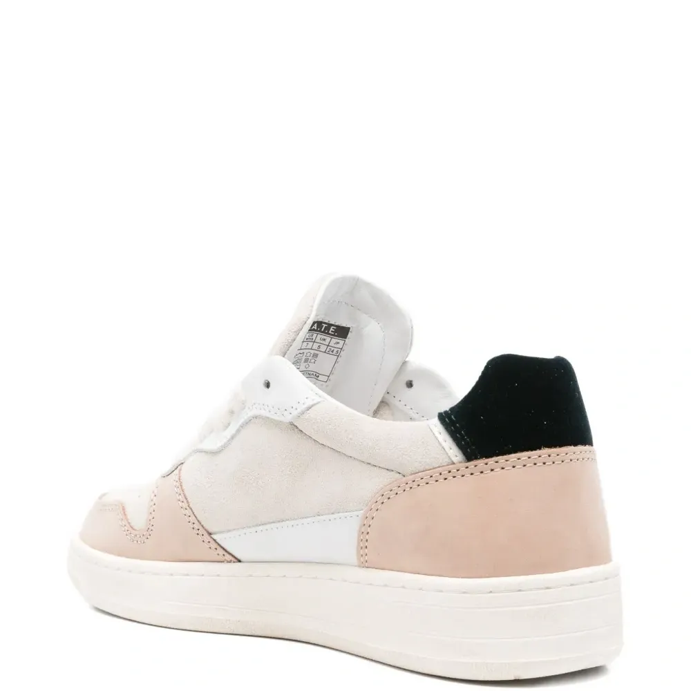 Кроссовки с замшевыми вставками