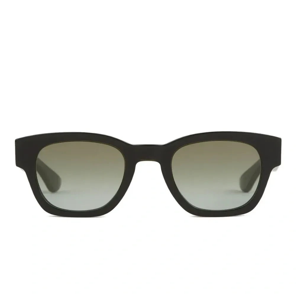 Солнцезащитные очки в прямоугольной оправе Солнцезащитные очки в прямоугольной оправе