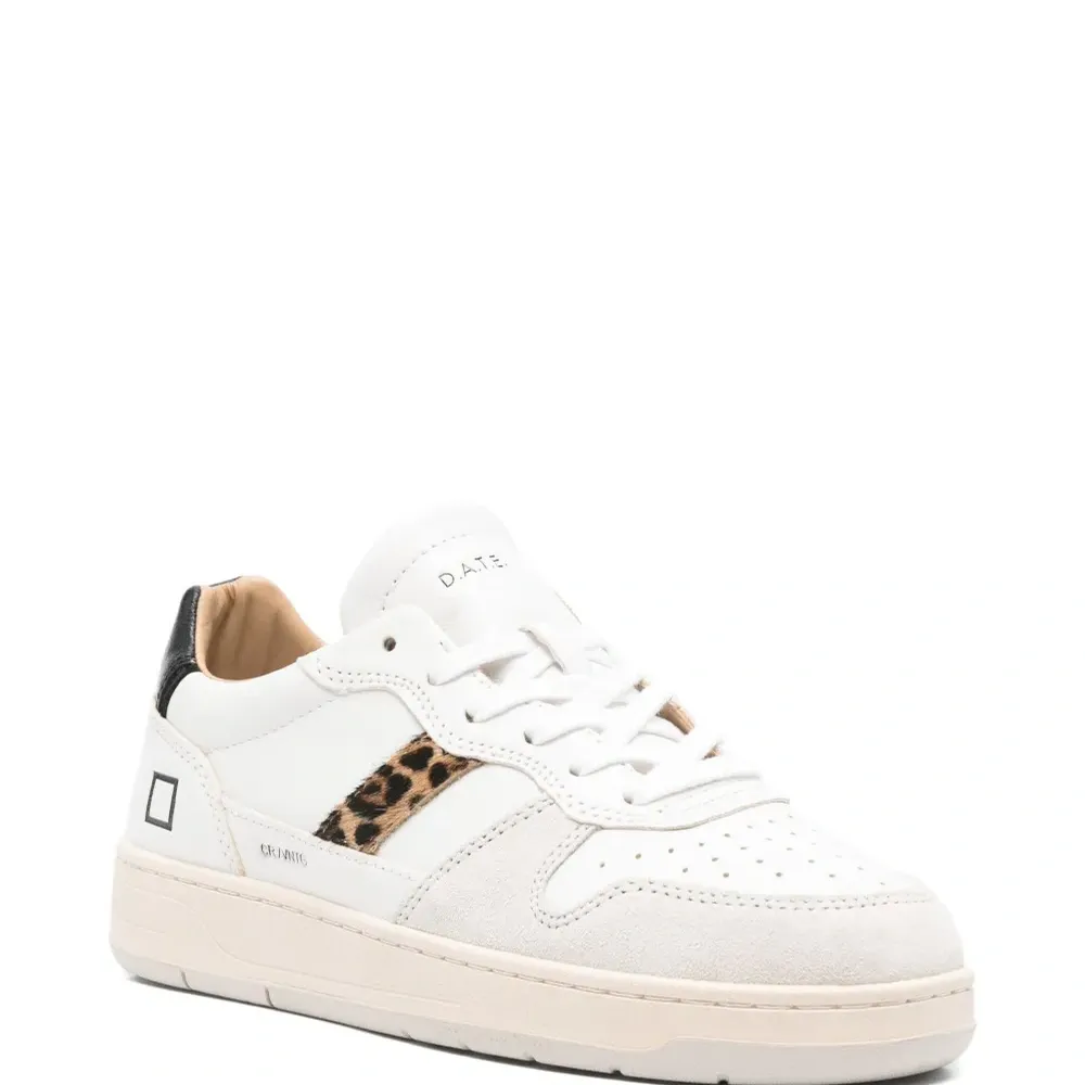 Кроссовки с леопардовыми вставками