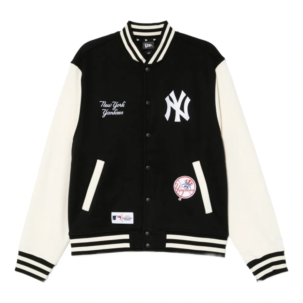 Бомбер с вышитым логотипом