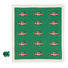 Вязаный плед с гоночными машинами Вязаный плед с гоночными машинами