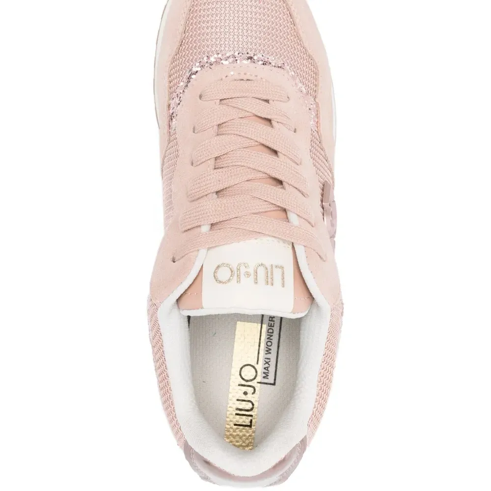 Кроссовки с панелями