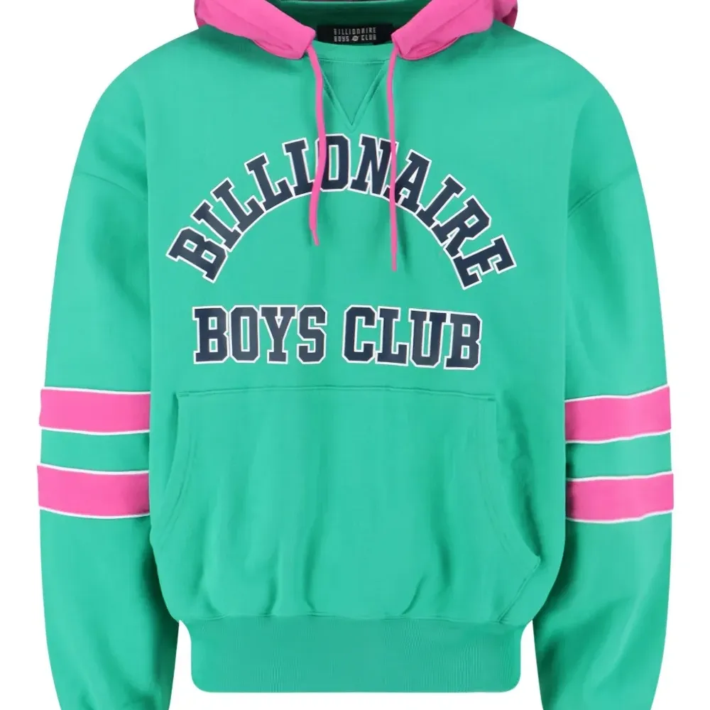 Худи с вышитым логотипом и розовой подкладкой