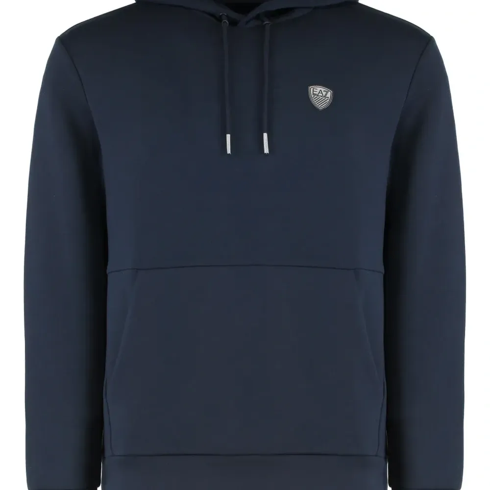 Худи с нашивкой-логотипом