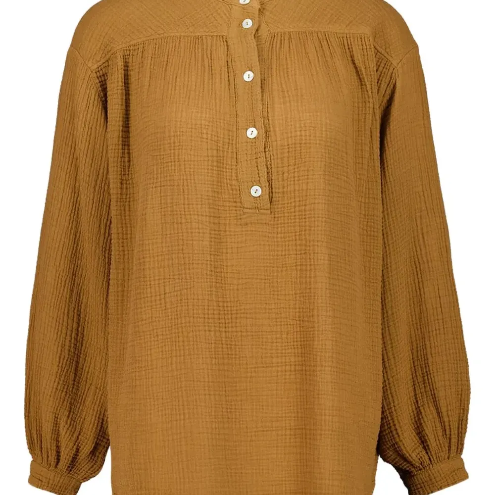 Блузка с длинными рукавами на пуговицах