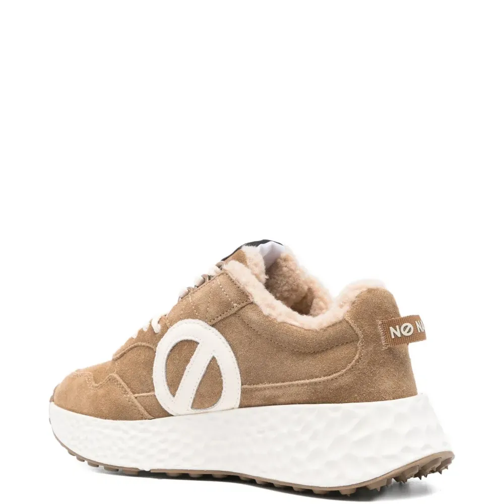 Замшевые кроссовки с круглым логотипом