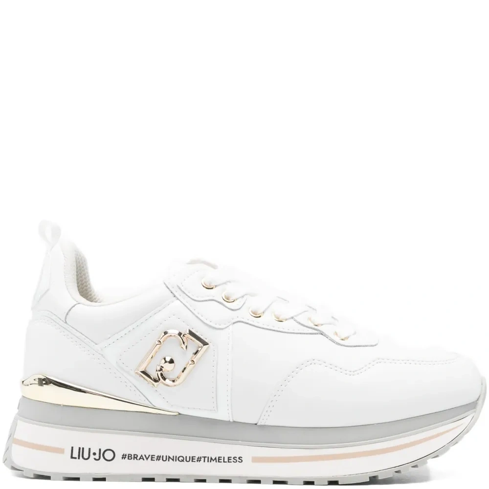 Кроссовки с панелями