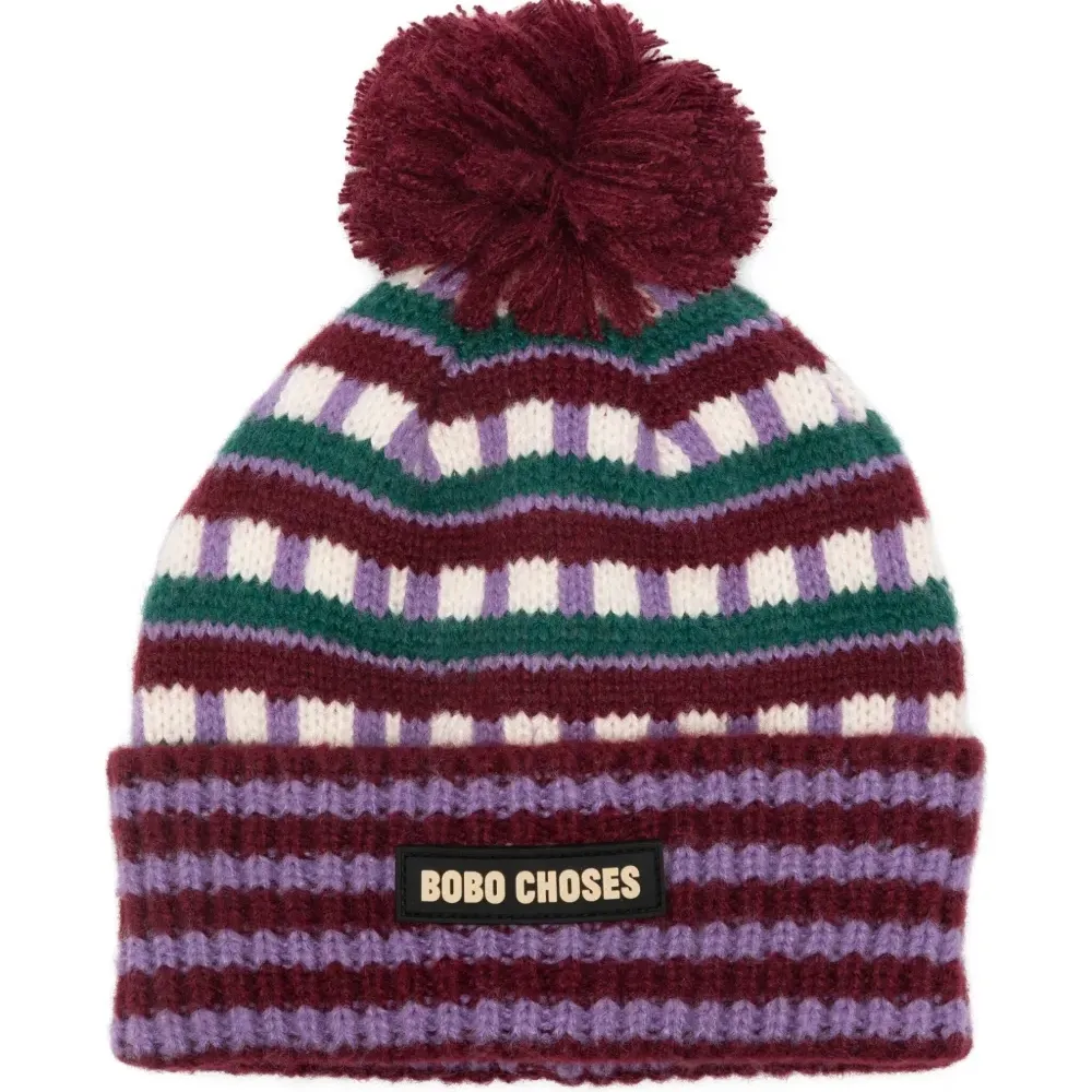 Шапка в полоску с помпоном