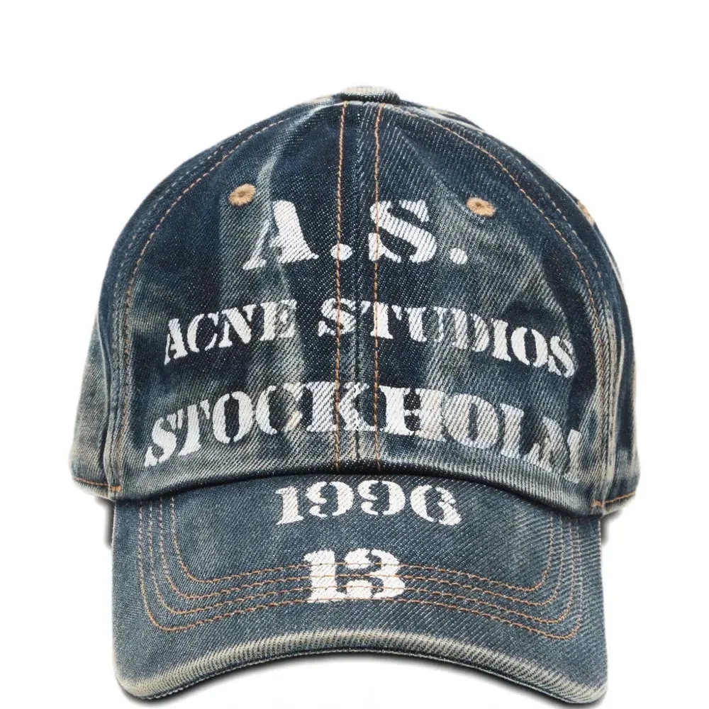 Бейсболка с логотипом Бейсболка с логотипом