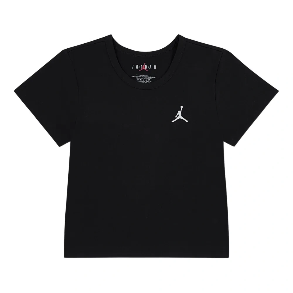 Футболка с вышитым логотипом