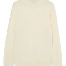 Свитер с высоким воротником