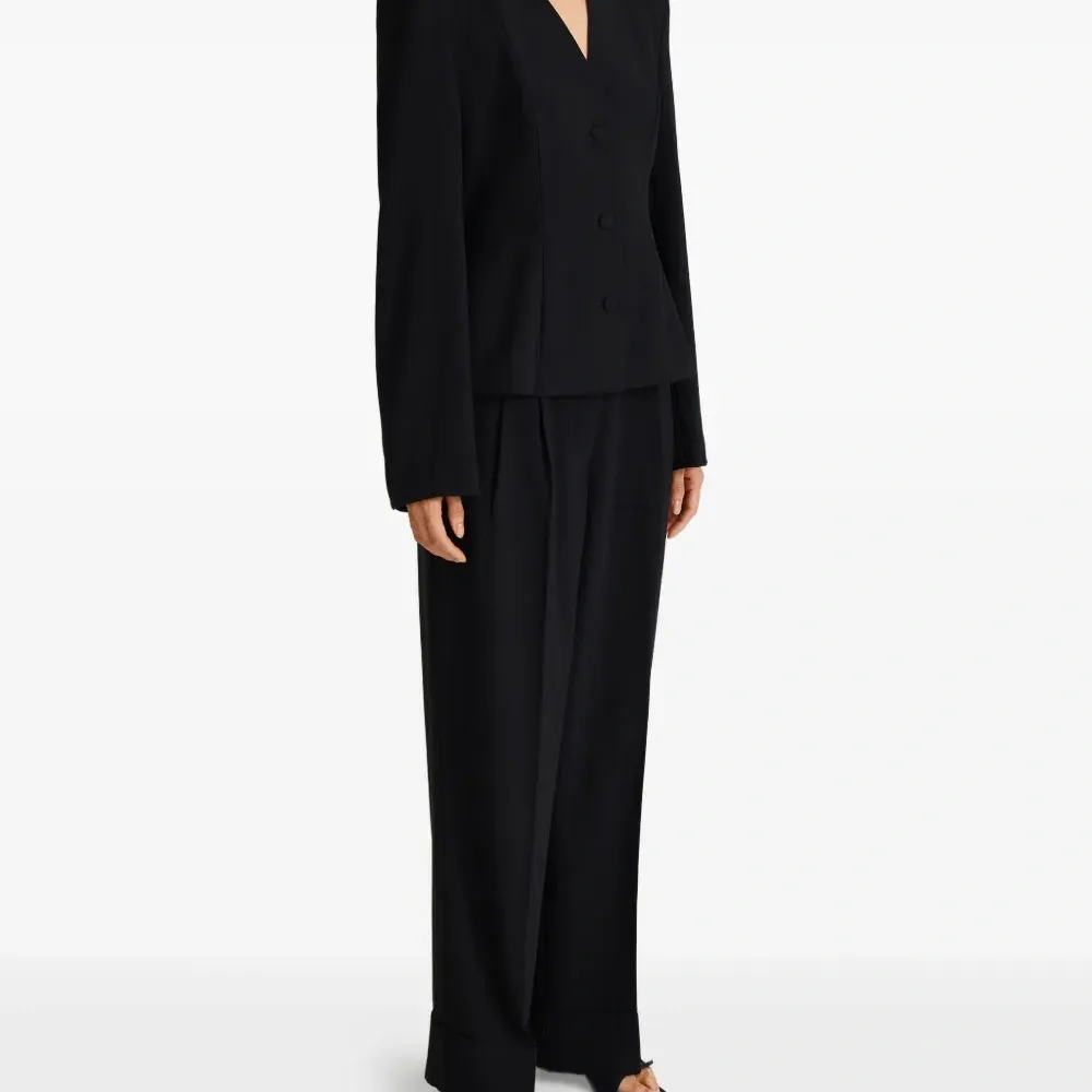 Кардиган на пуговицах с V-образным вырезом