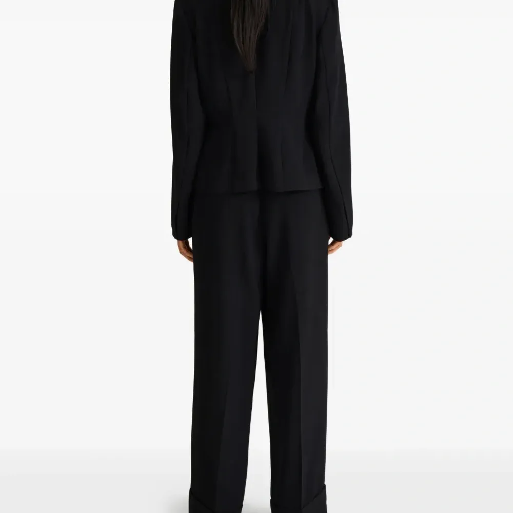 Кардиган на пуговицах с V-образным вырезом