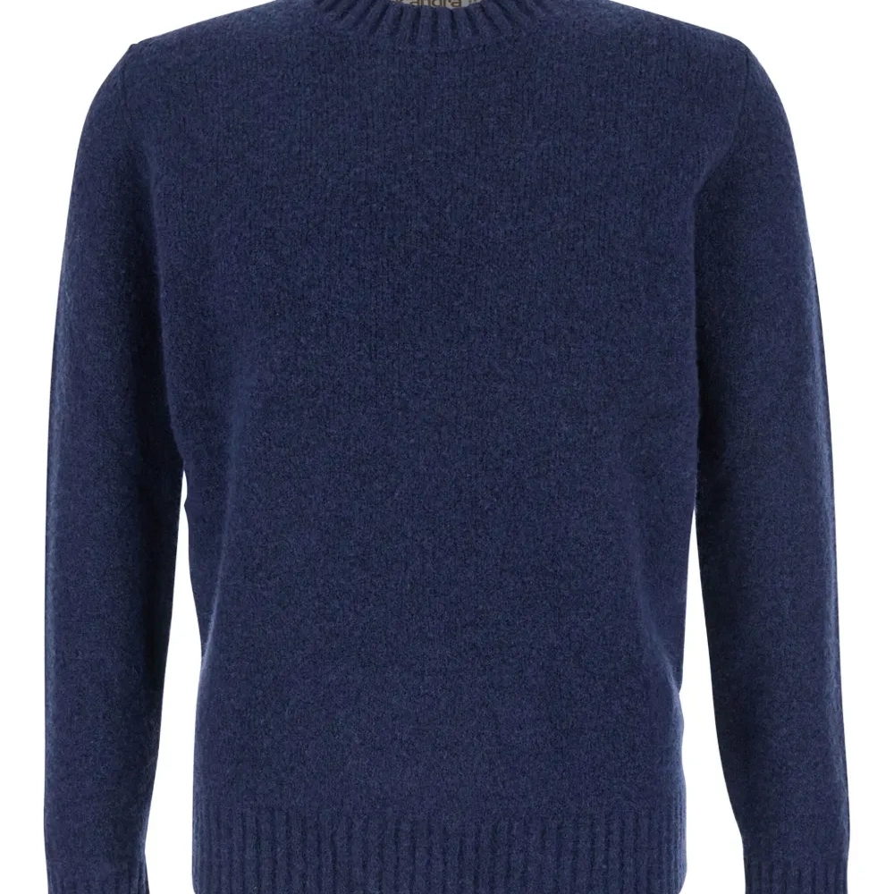 Рифлёный свитер с круглым вырезом