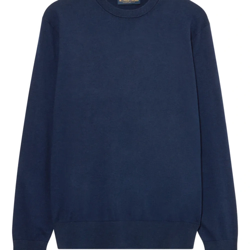 Свитер с круглым вырезом