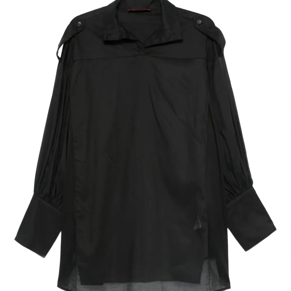 Блузка с заниженной линией плеч