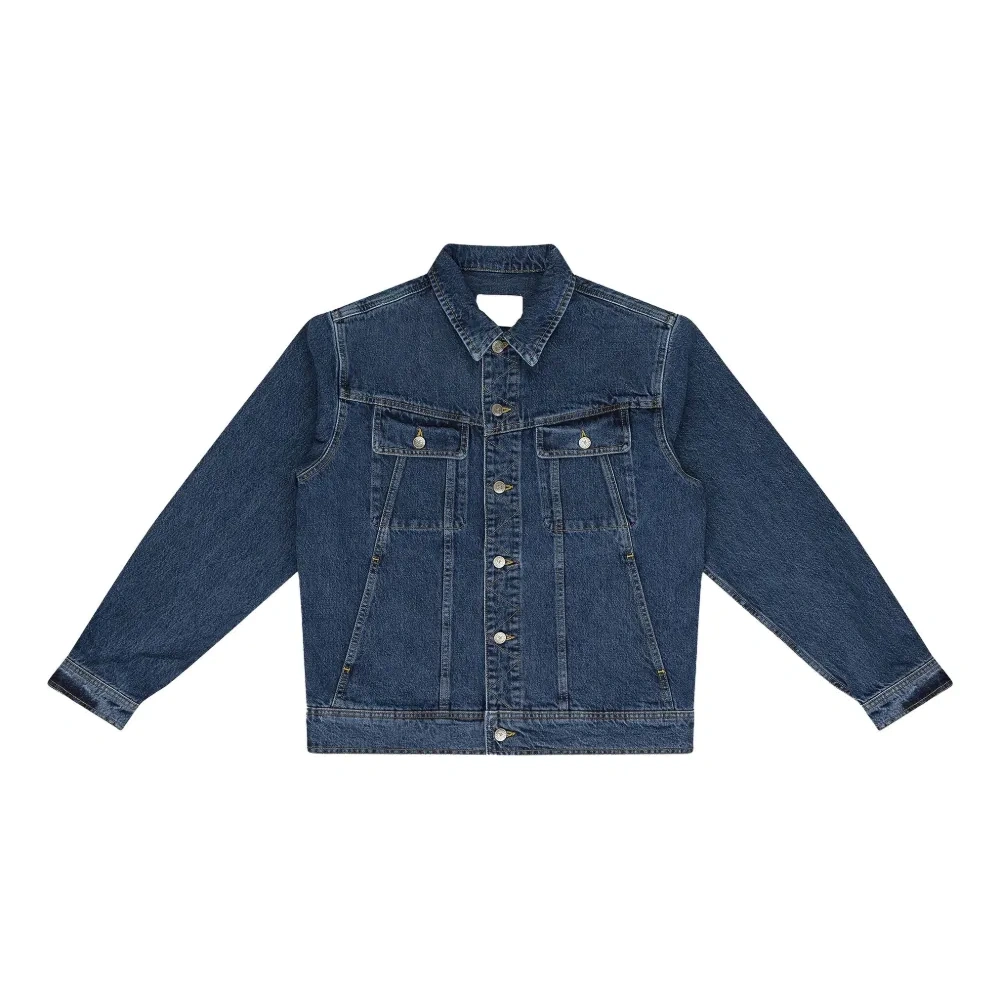 Джинсовая куртка с контрастными вставками