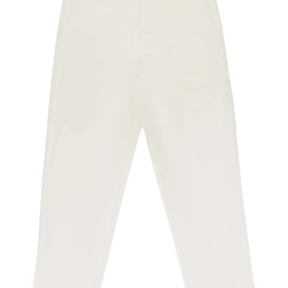 Брюки с клапанами на карманах