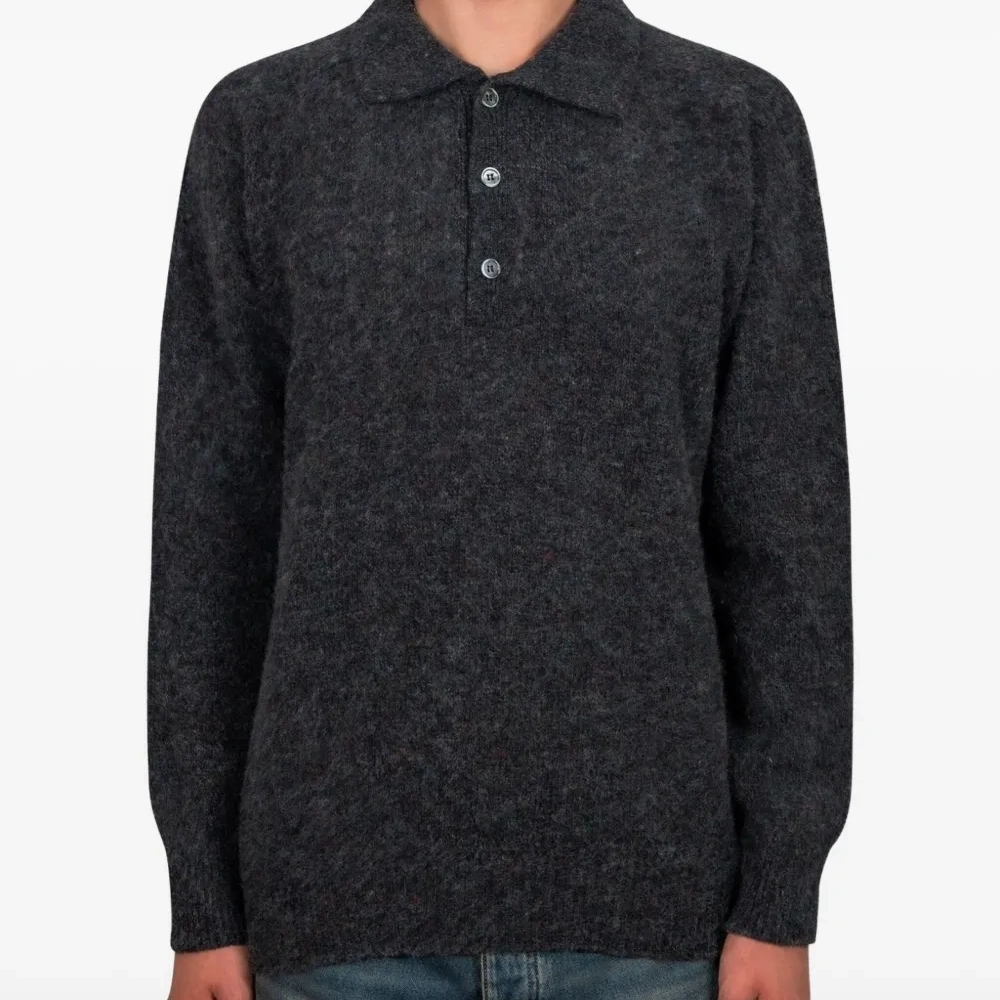 Шерстяной свитер