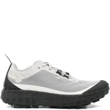 Кроссовки с логотипом