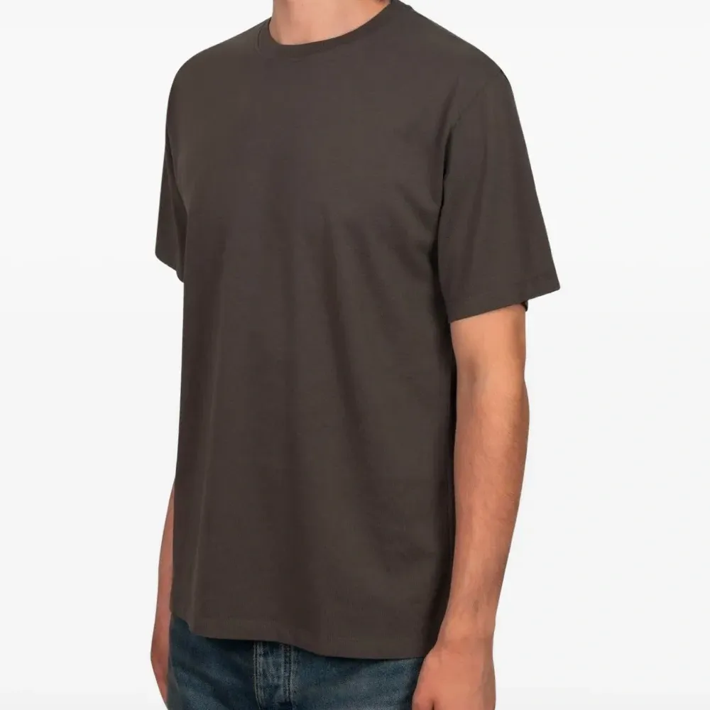 Футболка с круглым вырезом