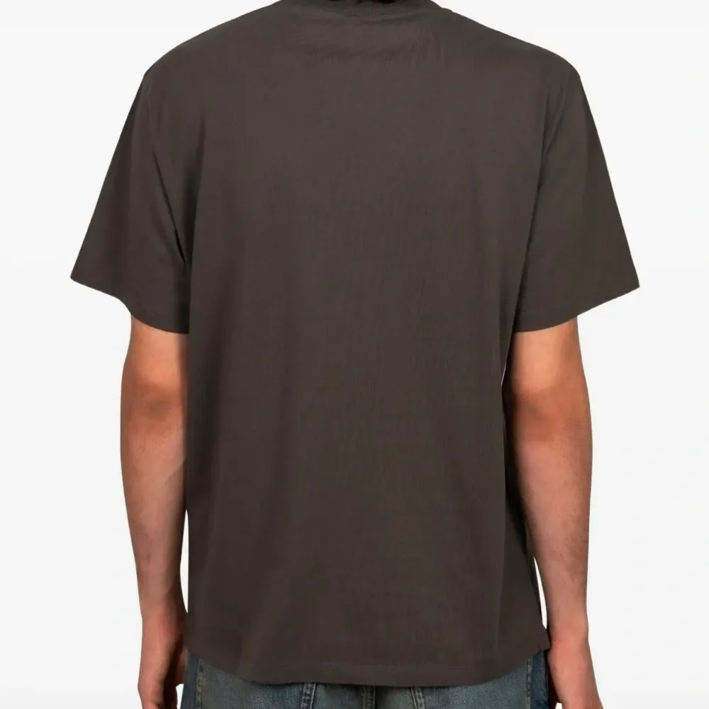 Футболка с круглым вырезом