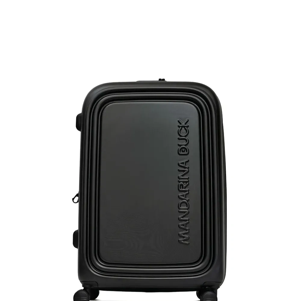 Чемодан с тиснённым логотипом