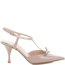 Туфли на ремешке с бантом