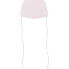 Шапка с помпоном и фигурным краем