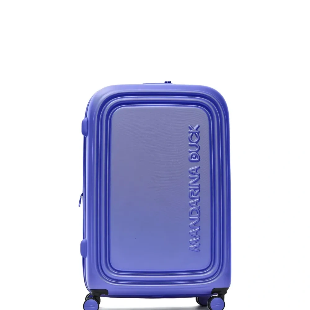 Чемодан с тиснёным логотипом