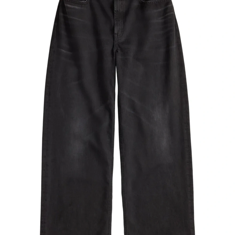 Джинсы с завышенной талией