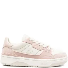 Кроссовки с перфорированными деталями