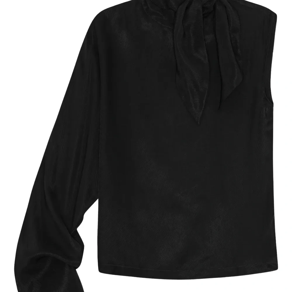 Асимметричная блуза с одним рукавом