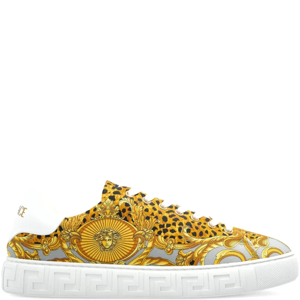 Кроссовки с принтом