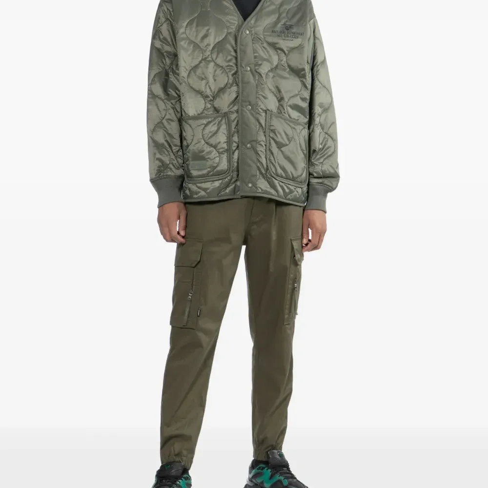 Брюки карго с нашивкой-логотипом