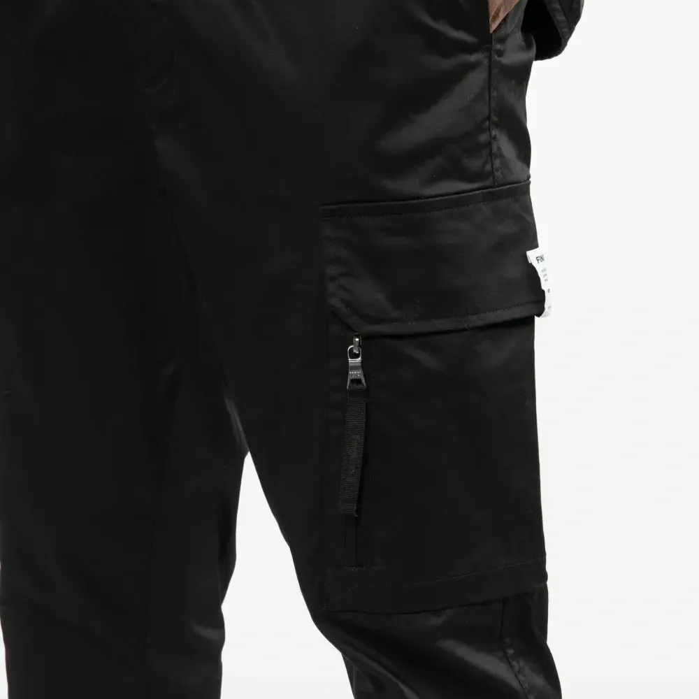 Брюки карго с нашивкой-логотипом