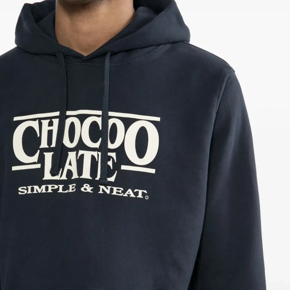 Худи с тисненым логотипом