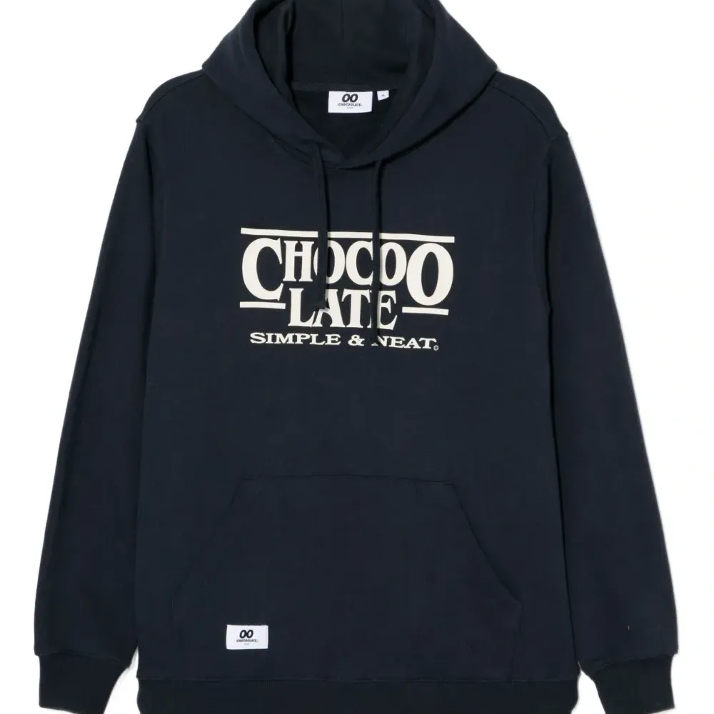 Худи с тисненым логотипом