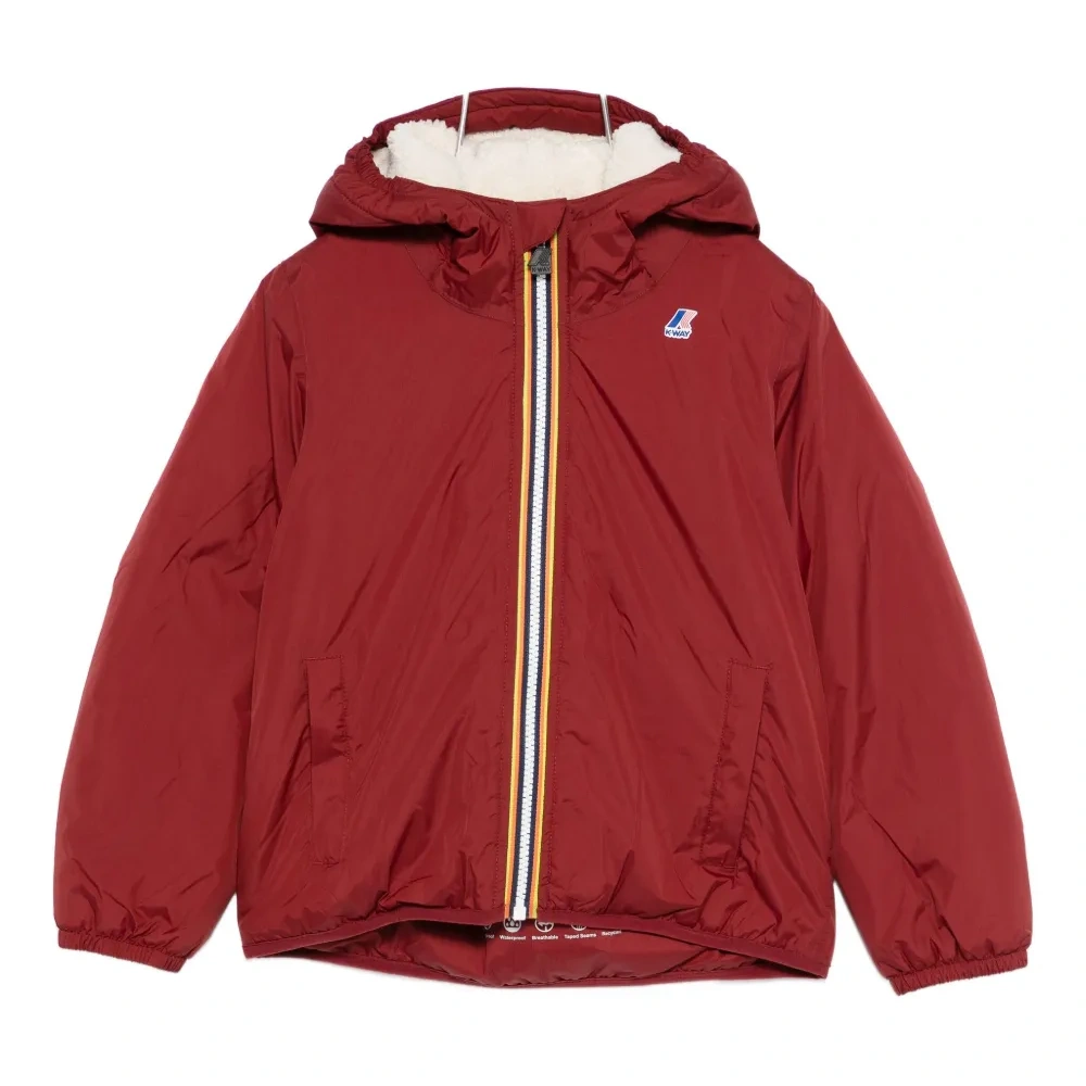 Стёганая куртка с капюшоном