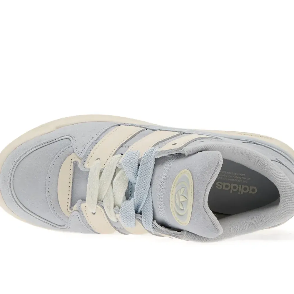 Кроссовки Forum 2000 на шнуровке