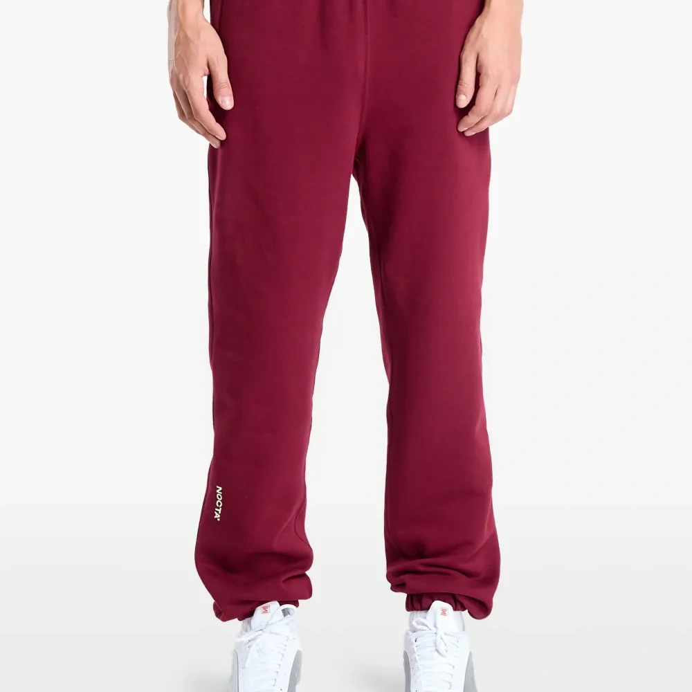 Спортивные брюки с манжетами